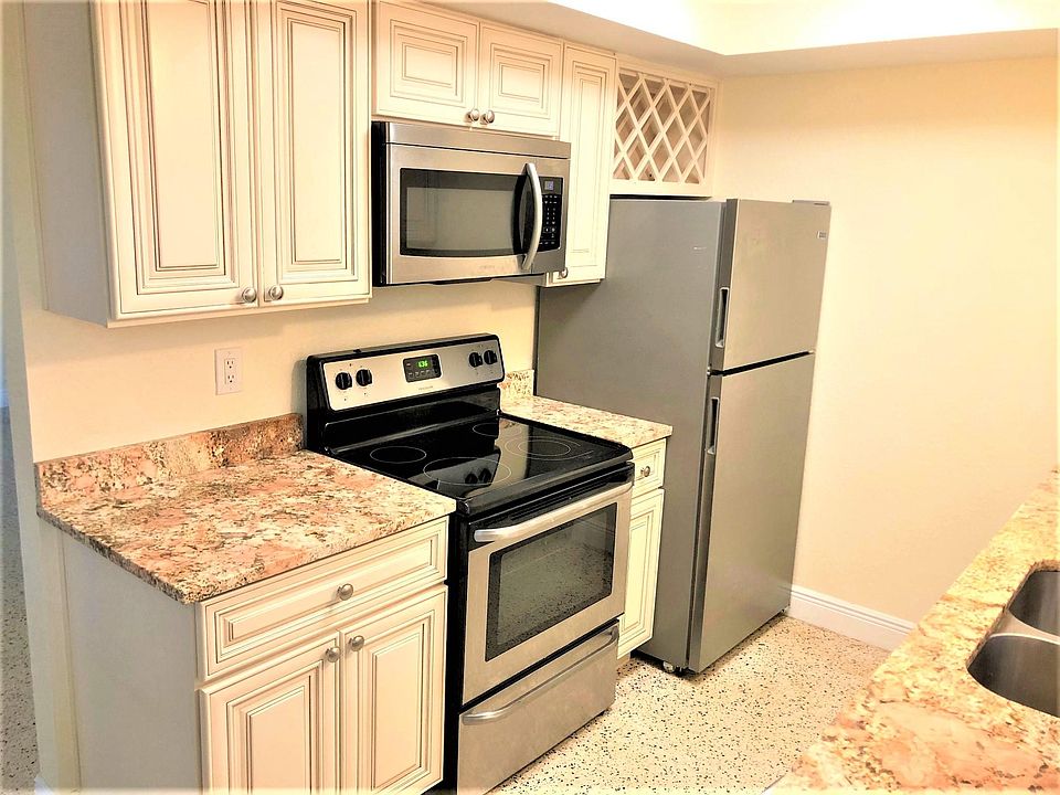 1st image of 4200 1st St N #6