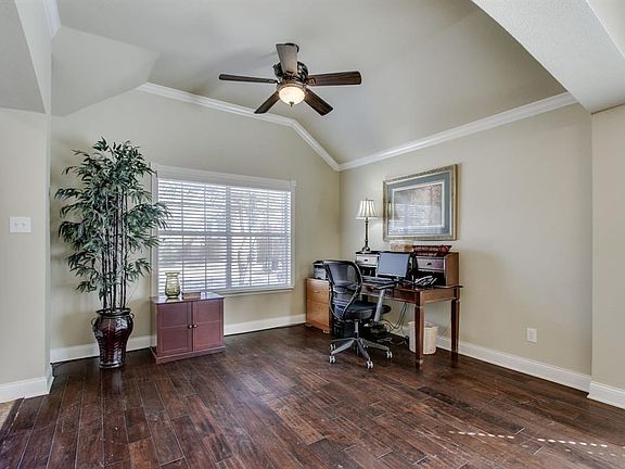 5th image of 1541 Bosque Dr
