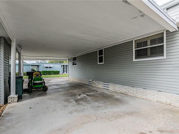 4th image of 34226 Island Dr