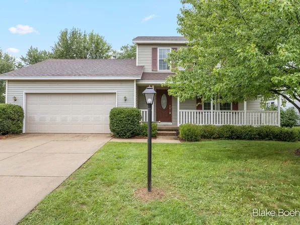 2251 Yorktown Dr SE, Kentwood, MI 49508