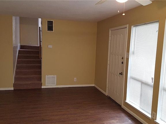 2nd image of 5832 S Alameda St APT A