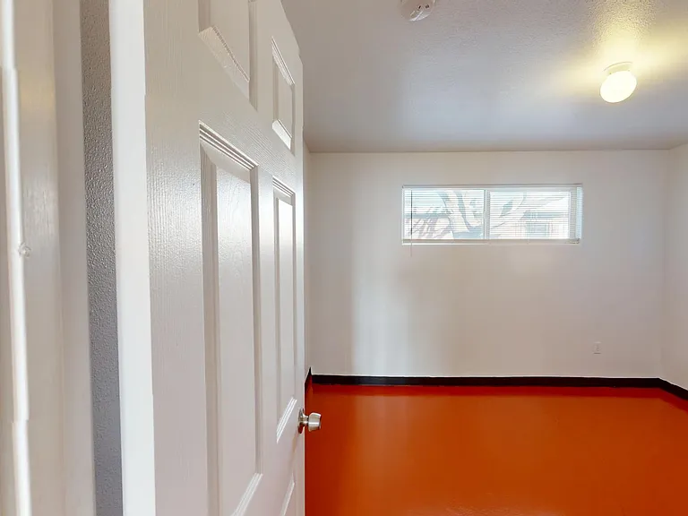 Renovated & Loaded 2 Bed Apts in Ridgecrest- Best Nat. Light in ABQ — Photo 10