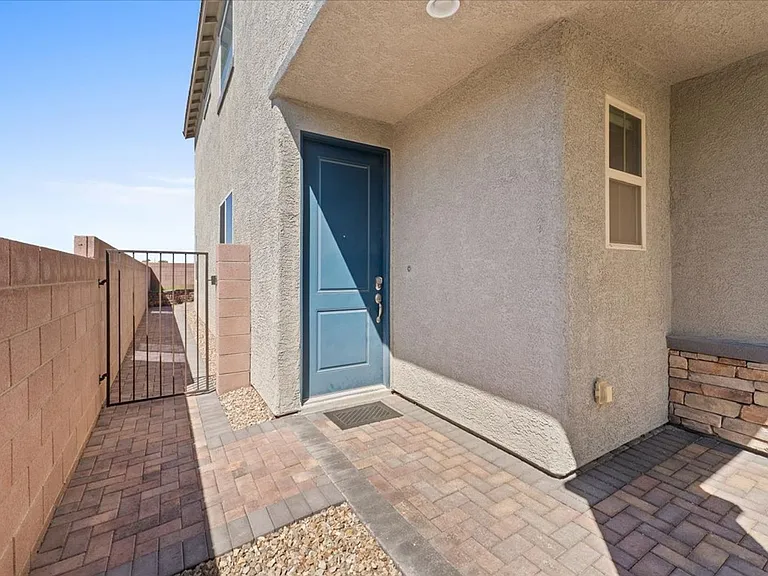 8524 Blazing Desert Ave — Photo 4