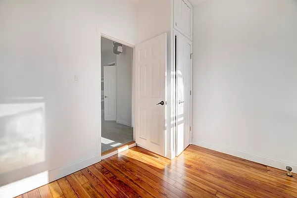 Rented by REAL New York | media 11