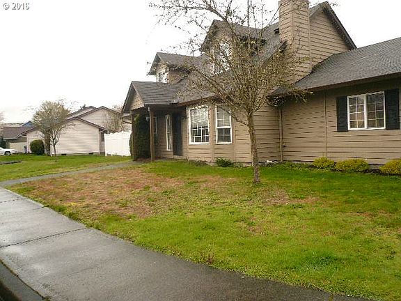 2nd image of 2606 NE 101st Ave
