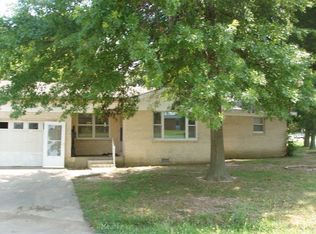 811 Houston St, Dexter, MO 63841