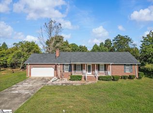 102 Spring Meadow Rd, Simpsonville, SC 29680