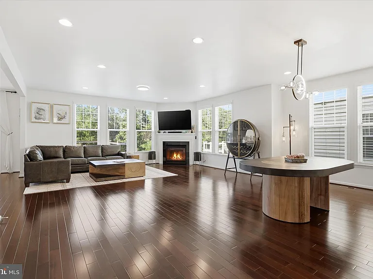 42522 Stratford Landing Dr — Photo 6