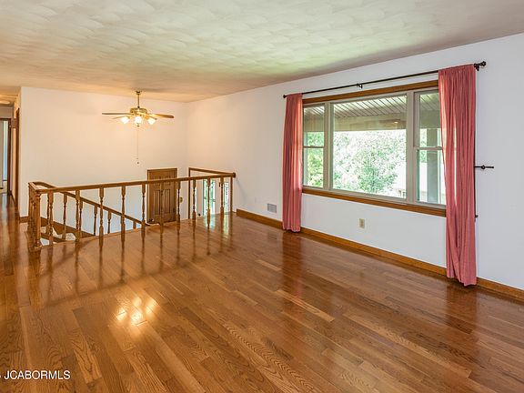 3rd image of 251 Brookdale Dr