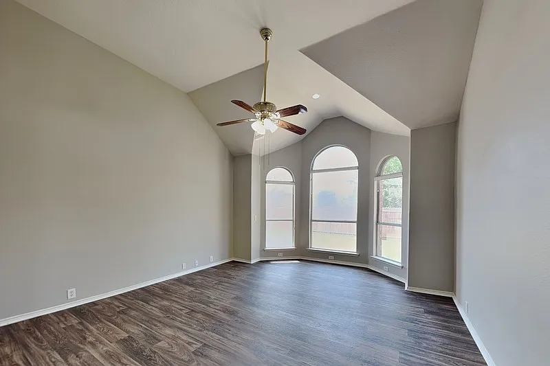 4 bed, 3.5 bath, 3134 sqft, $2,850 — Photo 3