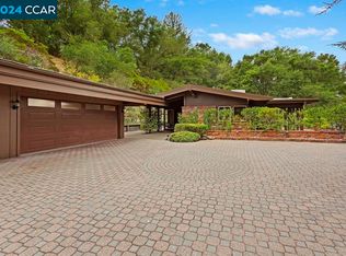 16 Honey Hill Rd, Orinda, CA 94563