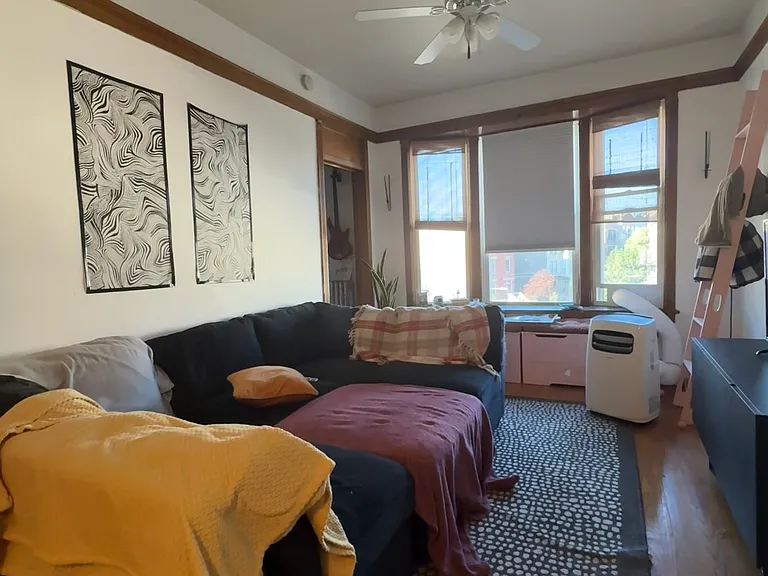 3326 N Clark St #3F — Photo 5