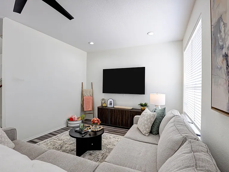 10716 Traymore Dr — Photo 13