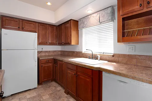 8222 W White Rd Photo 1