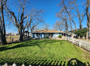 3136 E Bardsley Avenue SE, Tulare, CA 93274