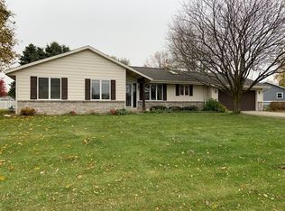 4545 Hearthridge Dr, Janesville, WI 53546