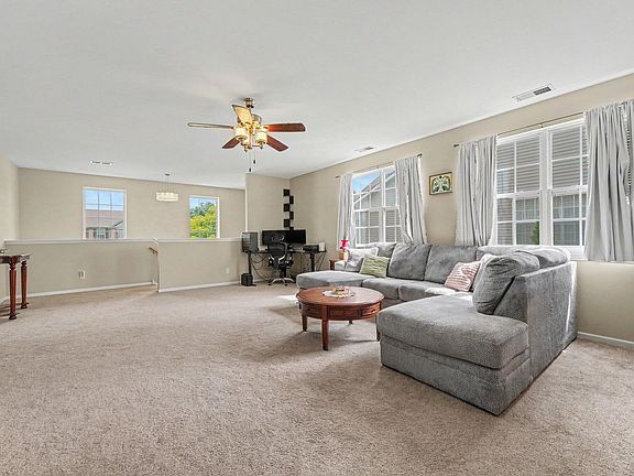 3rd image of 1165 Poppyfield Pl