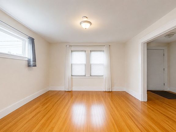 4th image of 18 Prospect St