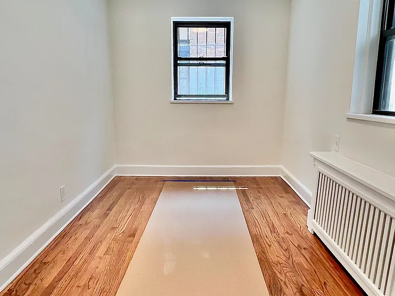 138 W 92nd St #1R — Photo 12