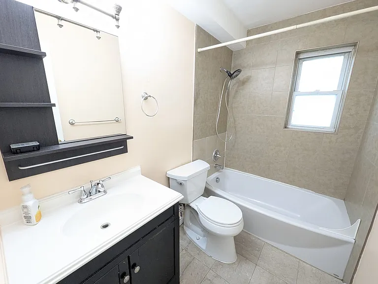 289 Main St #L — Photo 16