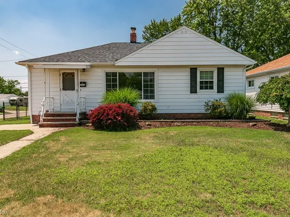 1766 Eldon Dr, Wickliffe, OH 44092