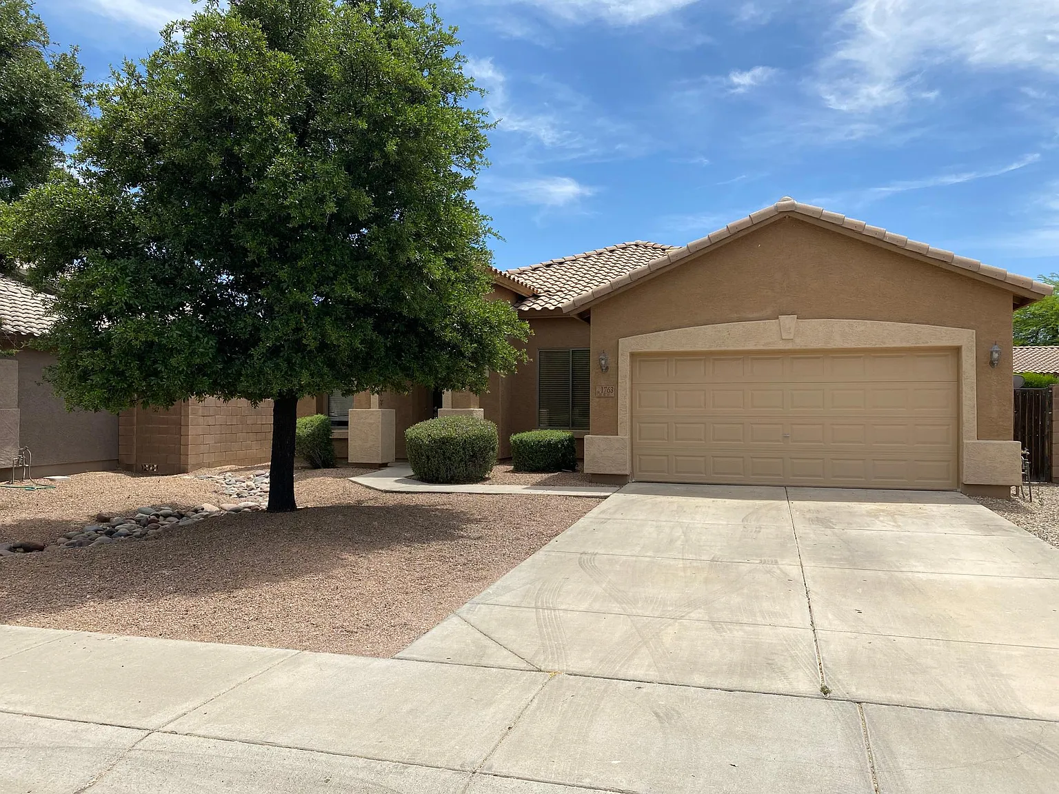 1763 E Wildhorse Pl — Photo 3