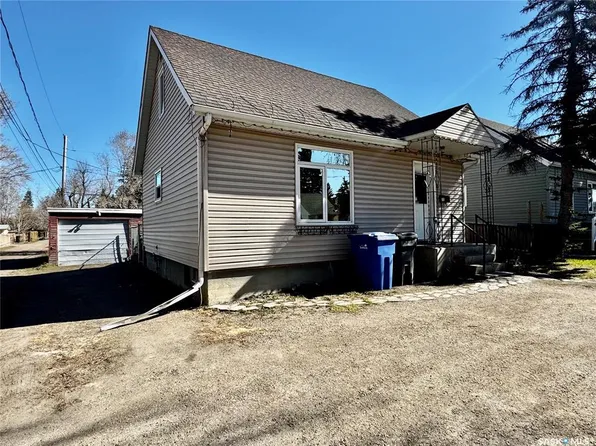 71 King STREET, Yorkton, SK S3N 0V1