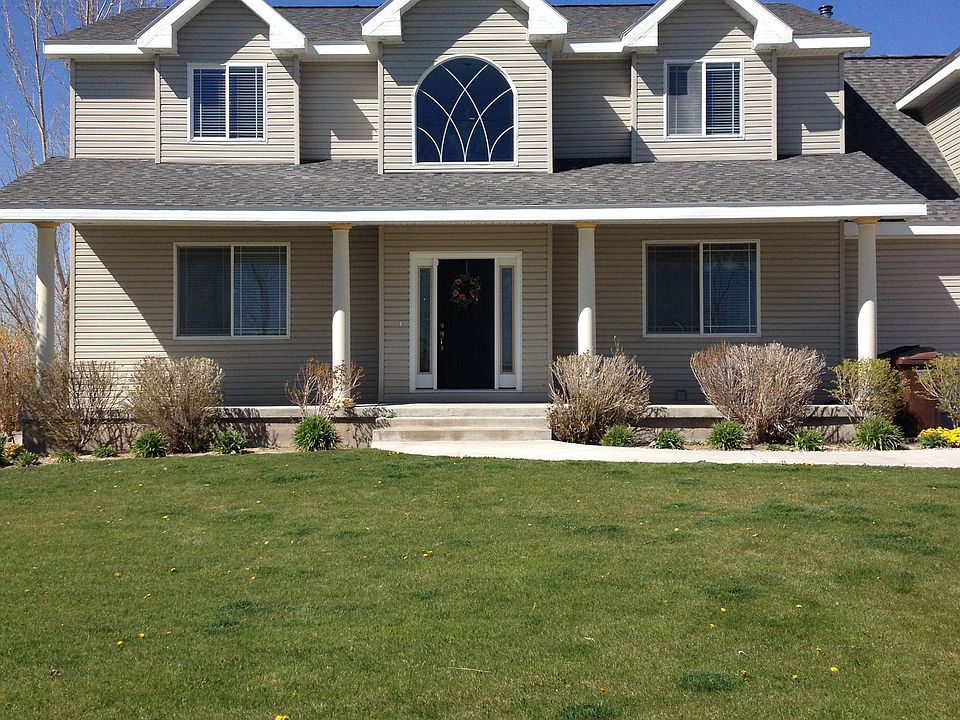 Country home on 3.5 acres