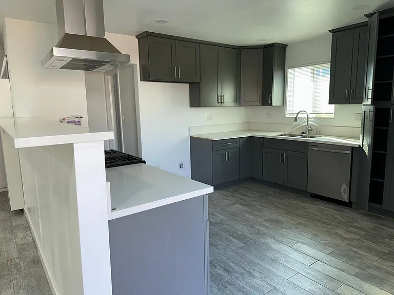 3008 E 70th St — Photo 12