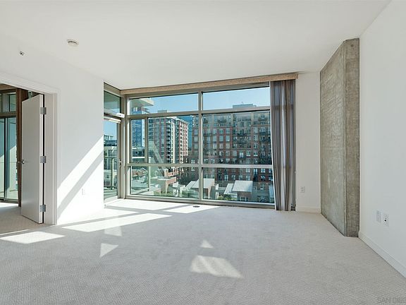 4th image of 800 The Mark Ln Unit 608