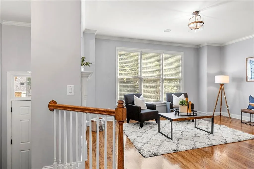 3 bed, 2605 sqft, $2,850 — Photo 4
