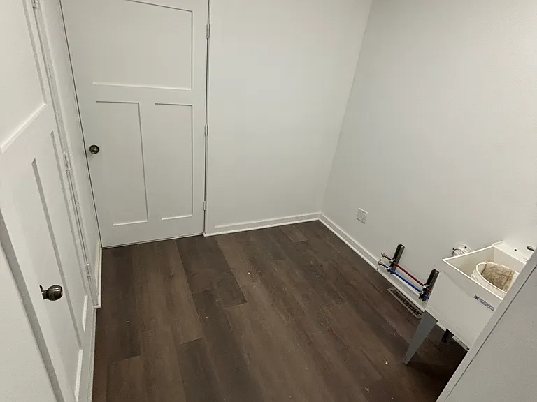 1503 Summer St — Photo 4