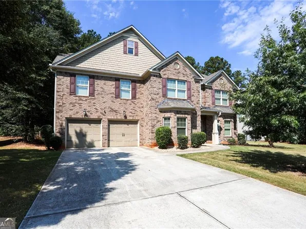 510 Summer Brooke Ln, Fairburn, GA 30213