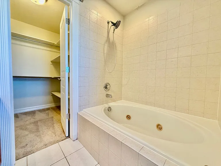 4608 Garnet Way — Photo 6