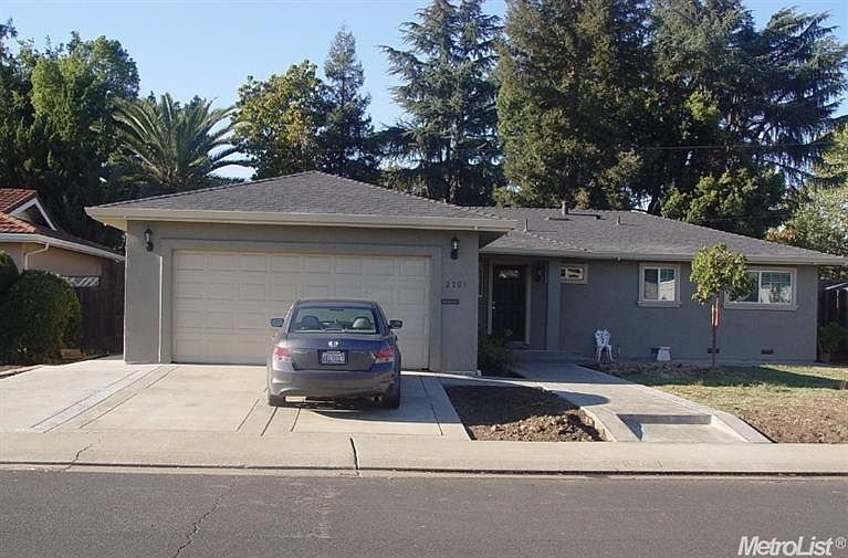 2nd image of 2701 W Calariva Dr
