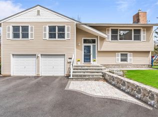 43 E Ridge Ln, Mount Kisco, NY 10549