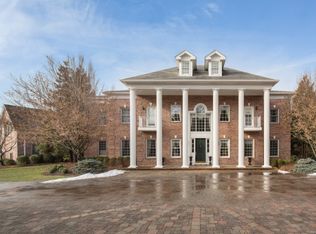 22 Beacon Hill Dr, Chester, NJ 07930