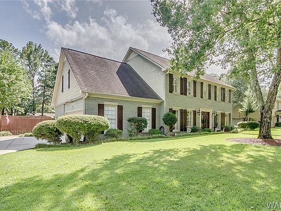 3rd image of 801 Belle Meade Dr