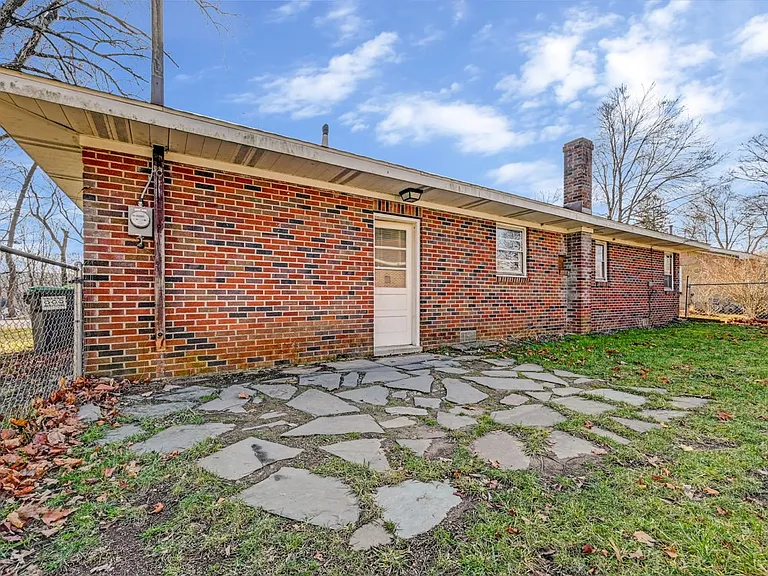 850 Church St — Photo 38