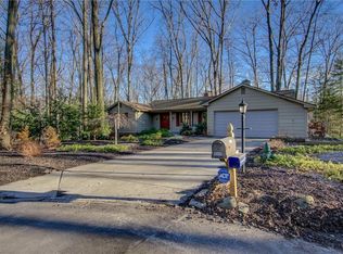 10569 Hickory Pl, Strongsville, OH