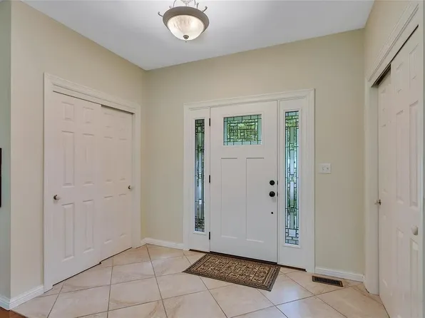 1600 Baxter Forest Ridge Ct, Chesterfield, MO 63005