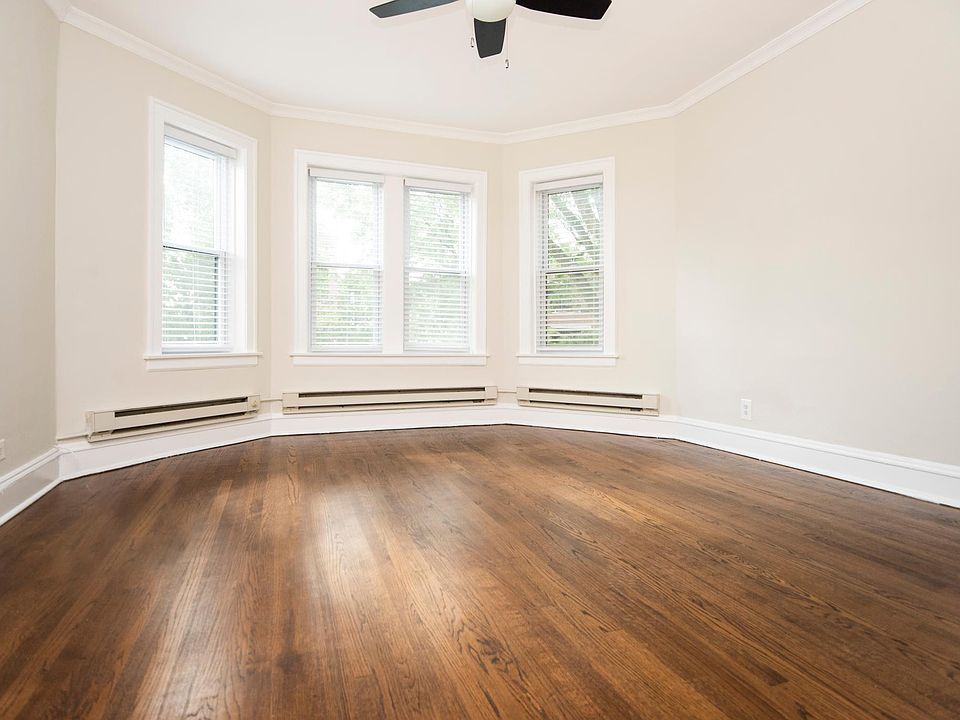 1st image of 3815 N Greenview Ave #9ryafb3zt