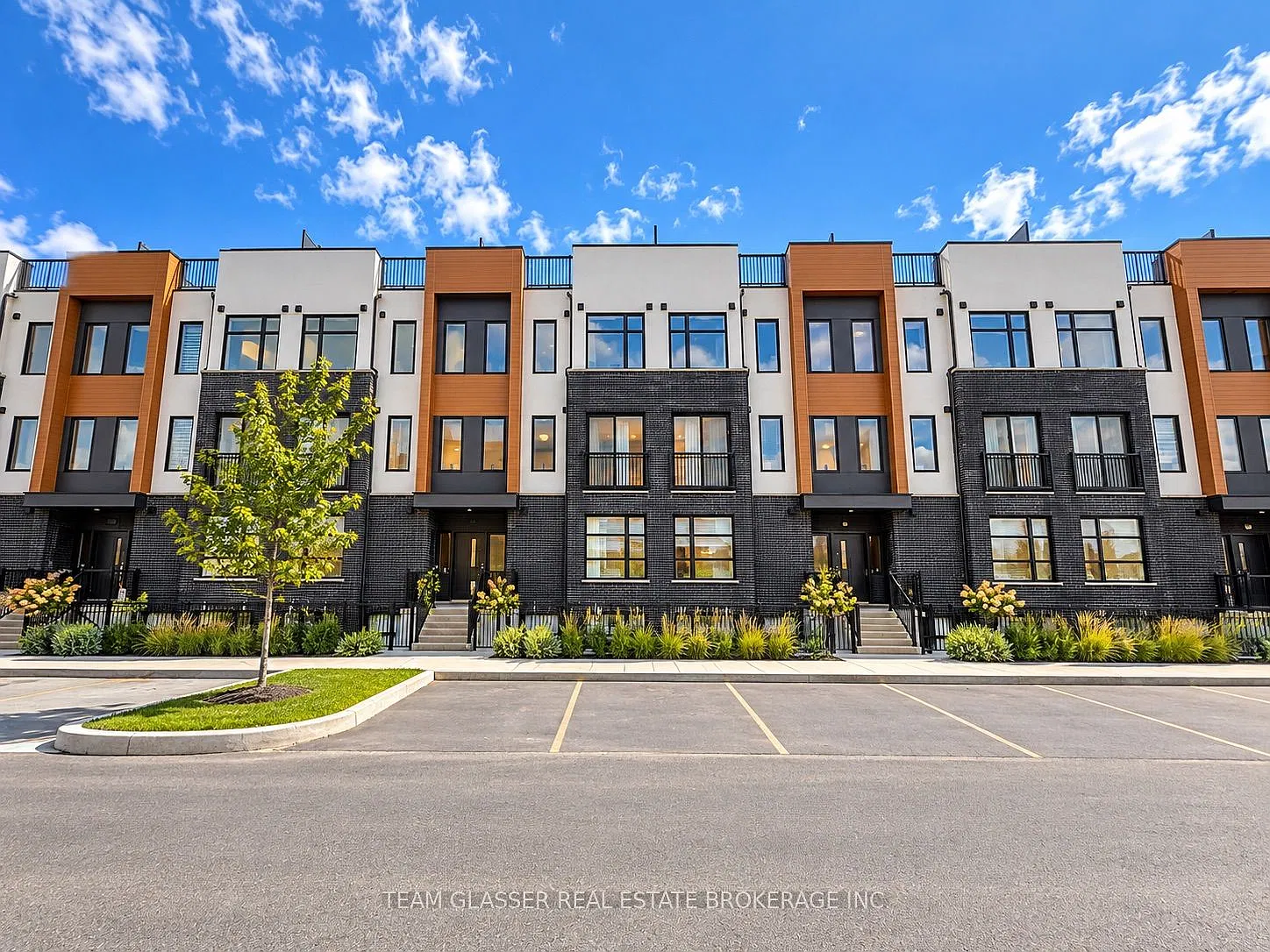 2 bed, $2,350 — Photo 1