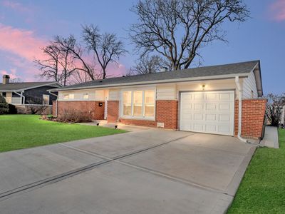 10 Woodcrest Ln, Elk Grove Village, IL, 60007