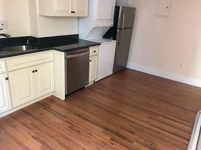 883 Harrison Ave #3 — Photo 2