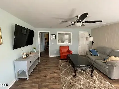 Studio, 1.0 bath, 1387 sqft, $2,400 — Photo 3