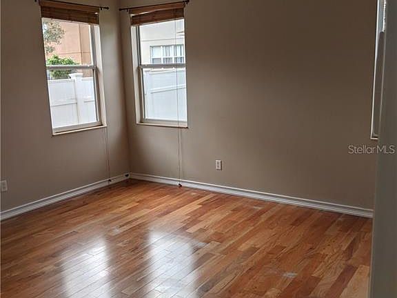 5th image of 1742 Delafield Dr