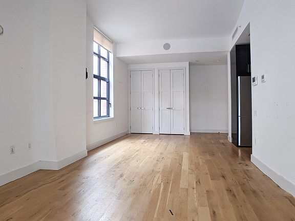 2nd image of 41-21 28th St #4I