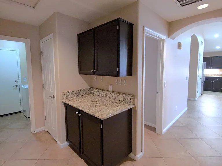 929 N Quail Ln — Photo 18