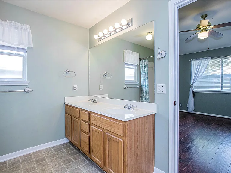 814 Lantana Ln — Photo 20